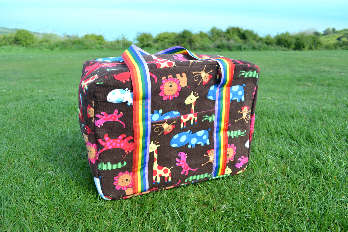 Weekender Bag Pattern 2 Sizes Inc Owl And Sewing Cat 