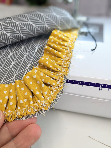 A simple way to sew gathers