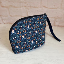 Load image into Gallery viewer, Rounded zip purse pattern