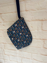 Load image into Gallery viewer, Rounded zip purse pattern